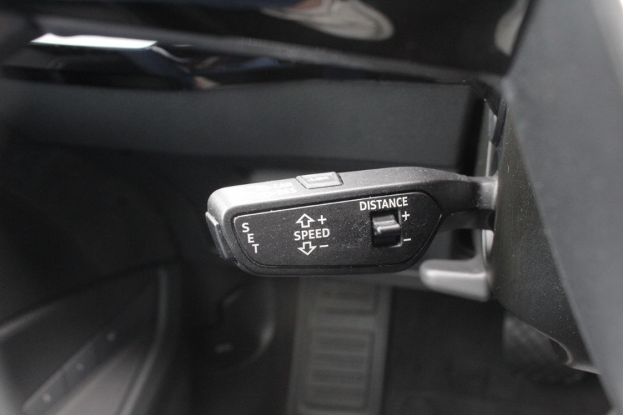 Audi e-tron Sportback 50 quattro S edition 71 kWh / SOH 93% / Panoramadak / Camera / Head-up / B&O / 20'' / Luchtvering / Keyless / CarPlay / Matrix LED / Stoelverwarming / DAB / ACC