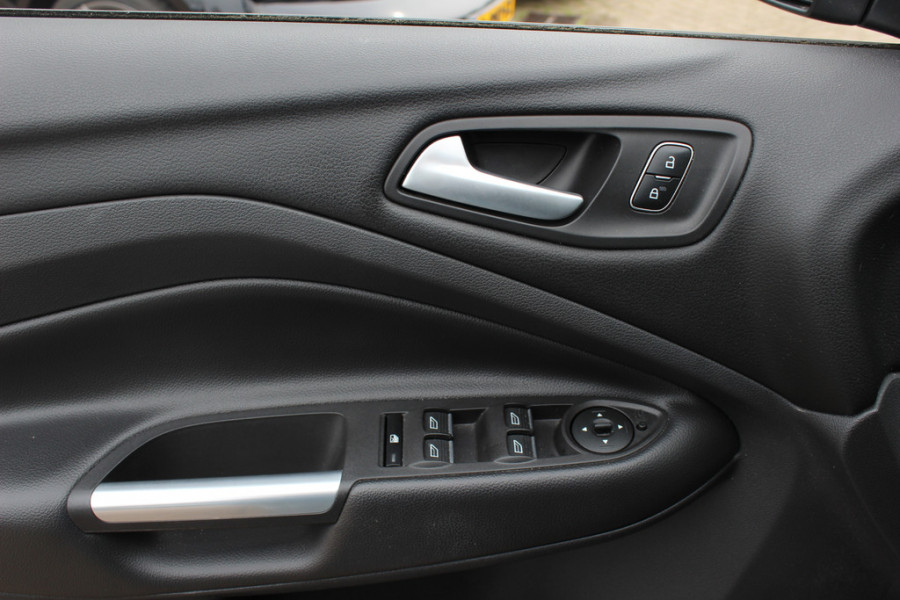 Ford Kuga 1.5 EcoBoost Trend Ultimate / Trekhaak / Navigatie / Parkeerhulp achter / 17'' / Bluetooth / Cruise Control