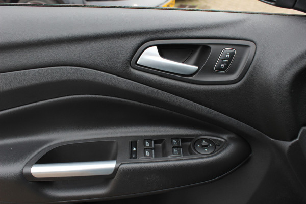 Ford Kuga 1.5 EcoBoost Trend Ultimate / Trekhaak / Navigatie / Parkeerhulp achter / 17'' / Bluetooth / Cruise Control