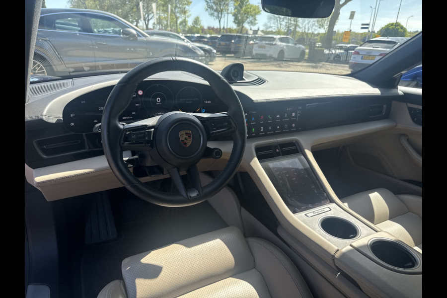 Porsche Taycan Cross Turismo 93 kWh / SOH 93,7% / Panoramadak / 360Camera / Luchtvering / Sportchrono / 20'' / Warmtepomp / Stoelverwarming 4x / DAB / CarPlay / Cruise Control