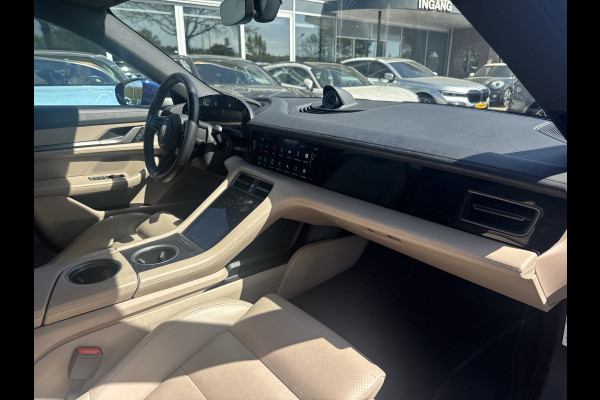 Porsche Taycan Cross Turismo 93 kWh / SOH 93,7% / Panoramadak / 360Camera / Luchtvering / Sportchrono / 20'' / Warmtepomp / Stoelverwarming 4x / DAB / CarPlay / Cruise Control