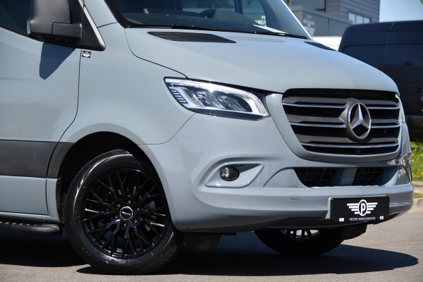 Mercedes-Benz Sprinter 319 V6 3.0 CDI L2H1 DC PB Edition Cruise, Camera, Carplay, 10,5'' Mbux, LED, Leder, Memorie, Trekhaak, 5 Zits, Uniek!