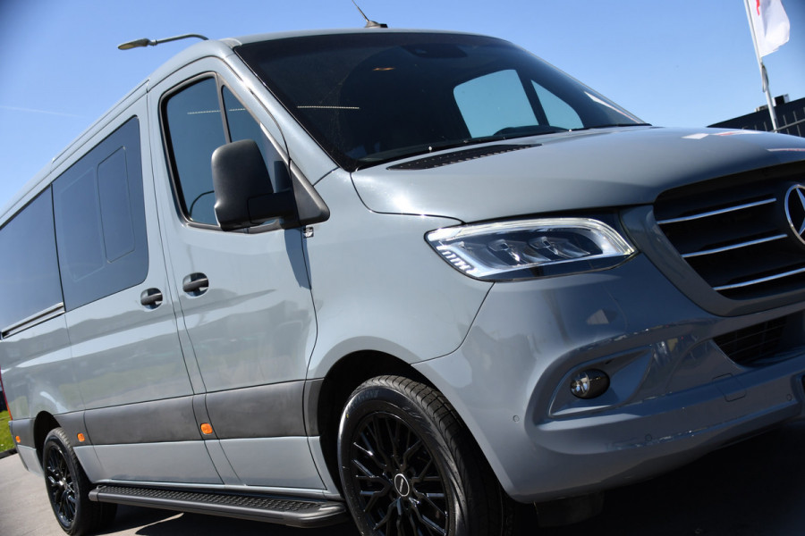 Mercedes-Benz Sprinter 319 V6 3.0 CDI L2H1 DC PB Edition Cruise, Camera, Carplay, 10,5'' Mbux, LED, Leder, Memorie, Trekhaak, 5 Zits, Uniek!