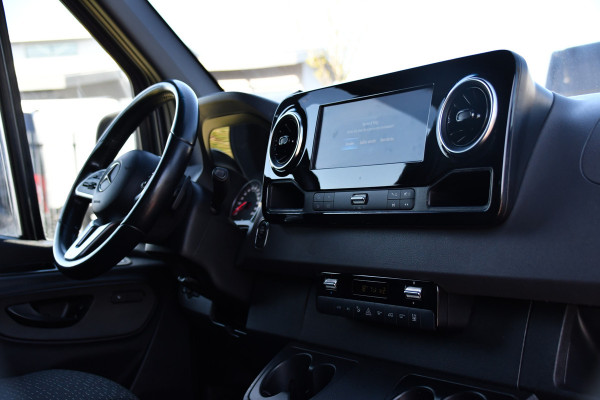 Mercedes-Benz Sprinter 319 3.0 CDI L2H1 DC PB Edition 360 Camera, Cruise, Carplay, LED, Stoelverwarming, 190pk, Automaat, Trekhaak, 3500kg Trekhaak, Standakachel,Uniek!