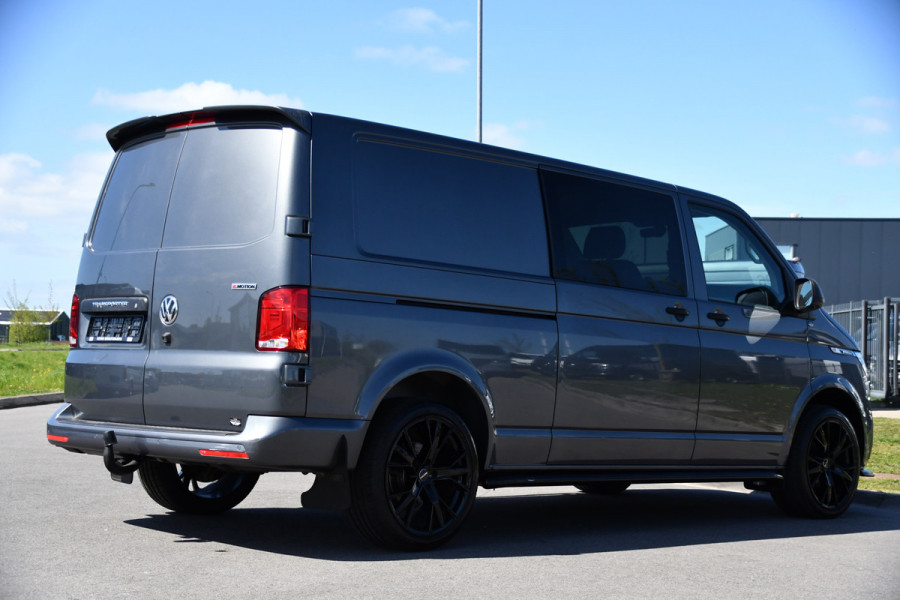 Volkswagen Transporter 2.0 TDI L2H1 30 DC 4Motion Bulli Virtual, Adaptieve Cruise, Camera, Carplay, LED, 2 x Schuifdeur, 150pk, 4x4, Automaat, Multimedia, Trekhaak, Uniek!