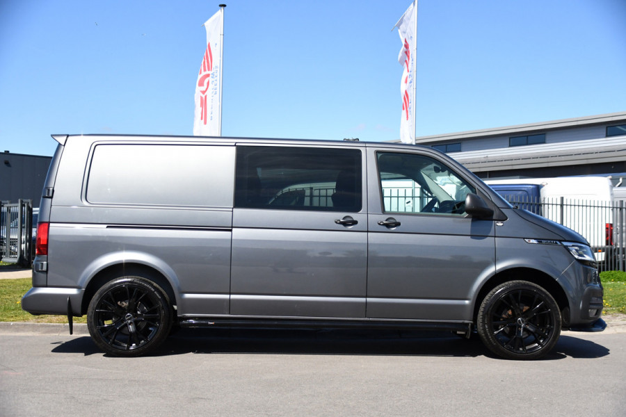 Volkswagen Transporter 2.0 TDI L2H1 30 DC 4Motion Bulli Virtual, Adaptieve Cruise, Camera, Carplay, LED, 2 x Schuifdeur, 150pk, 4x4, Automaat, Multimedia, Trekhaak, Uniek!