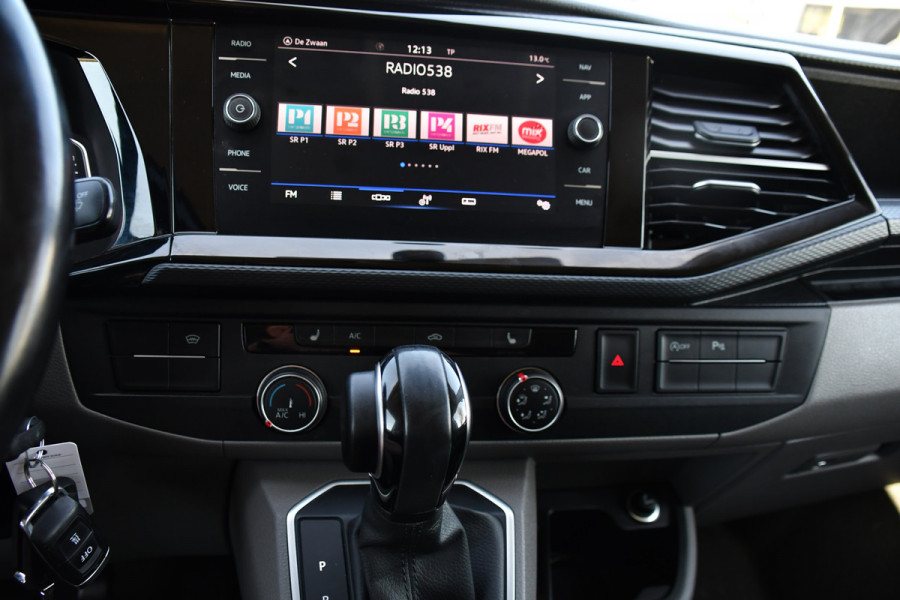 Volkswagen Transporter 2.0 TDI L2H1 30 DC 4Motion Bulli Virtual, Adaptieve Cruise, Camera, Carplay, LED, 2 x Schuifdeur, 150pk, 4x4, Automaat, Multimedia, Trekhaak, Uniek!