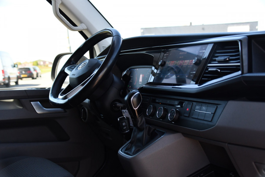 Volkswagen Transporter 2.0 TDI L2H1 30 DC 4Motion Bulli Virtual, Adaptieve Cruise, Camera, Carplay, LED, 2 x Schuifdeur, 150pk, 4x4, Automaat, Multimedia, Trekhaak, Uniek!