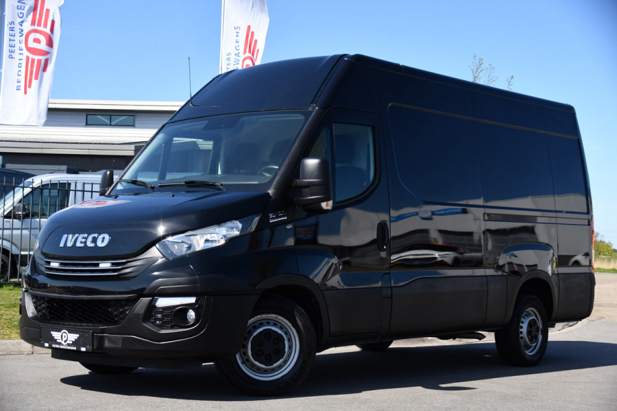 Iveco Daily 35S16V 2.3 352 H3 L Black Edition Camera, Airco, 3500kg Trekhaak, 155pk, Automaat, Clima, Navi, Uniek!