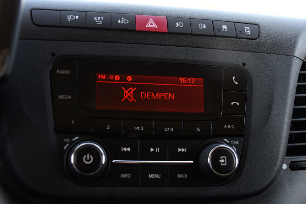 Iveco Daily 35S16V 2.3 352 H3 L Black Edition Camera, Airco, 3500kg Trekhaak, 155pk, Automaat, Clima, Navi, Uniek!