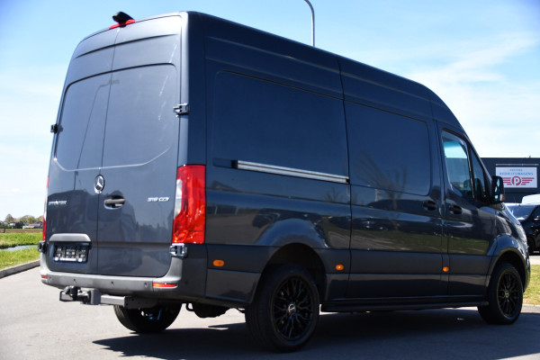 Mercedes-Benz Sprinter 319 V6 3.0 CDI L2H2 PB Edition Cruise, 360 Camera, Carplay, LED, 3500kg Trekhaak, 10,5'' Mbux, 190pk, Automaat, Voorruit verwarming, Uniek!