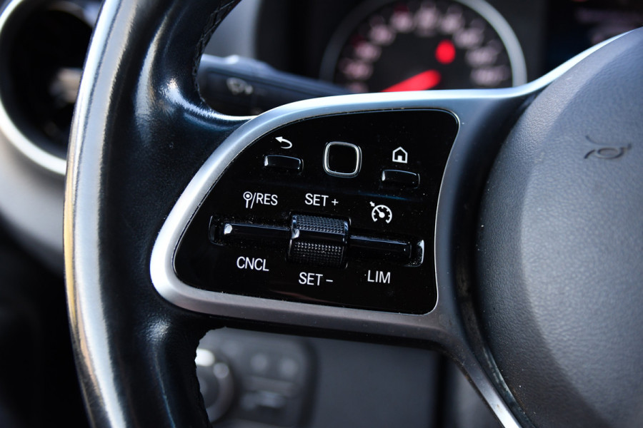 Mercedes-Benz Sprinter 319 V6 3.0 CDI L2H2 PB Edition Cruise, 360 Camera, Carplay, LED, 3500kg Trekhaak, 10,5'' Mbux, 190pk, Automaat, Voorruit verwarming, Uniek!