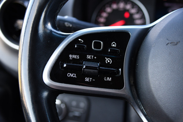 Mercedes-Benz Sprinter 319 V6 3.0 CDI L2H2 PB Edition Cruise, 360 Camera, Carplay, LED, 3500kg Trekhaak, 10,5'' Mbux, 190pk, Automaat, Voorruit verwarming, Uniek!