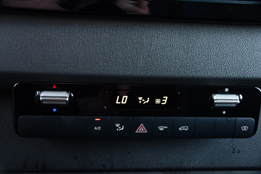 Mercedes-Benz Sprinter 319 V6 3.0 CDI L2H2 PB Edition Cruise, 360 Camera, Carplay, LED, 3500kg Trekhaak, 10,5'' Mbux, 190pk, Automaat, Voorruit verwarming, Uniek!