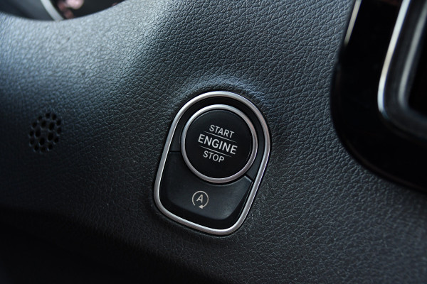 Mercedes-Benz Sprinter 319 V6 3.0 CDI L2H2 PB Edition Cruise, 360 Camera, Carplay, LED, 3500kg Trekhaak, 10,5'' Mbux, 190pk, Automaat, Voorruit verwarming, Uniek!