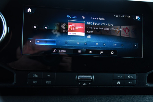 Mercedes-Benz Sprinter 319 V6 3.0 CDI L2H2 PB Edition Cruise, 360 Camera, Carplay, LED, 3500kg Trekhaak, 10,5'' Mbux, 190pk, Automaat, Voorruit verwarming, Uniek!