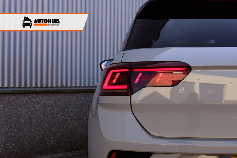 Volkswagen T-Roc 1.5 TSI DSG Aut. R-Line Pano, IQ.Light, Keyless