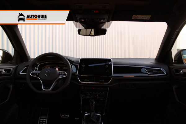 Volkswagen T-Roc 1.5 TSI DSG Aut. R-Line Pano, IQ.Light, Keyless