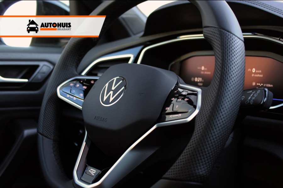 Volkswagen T-Roc 1.5 TSI DSG Aut. R-Line Pano, IQ.Light, Keyless