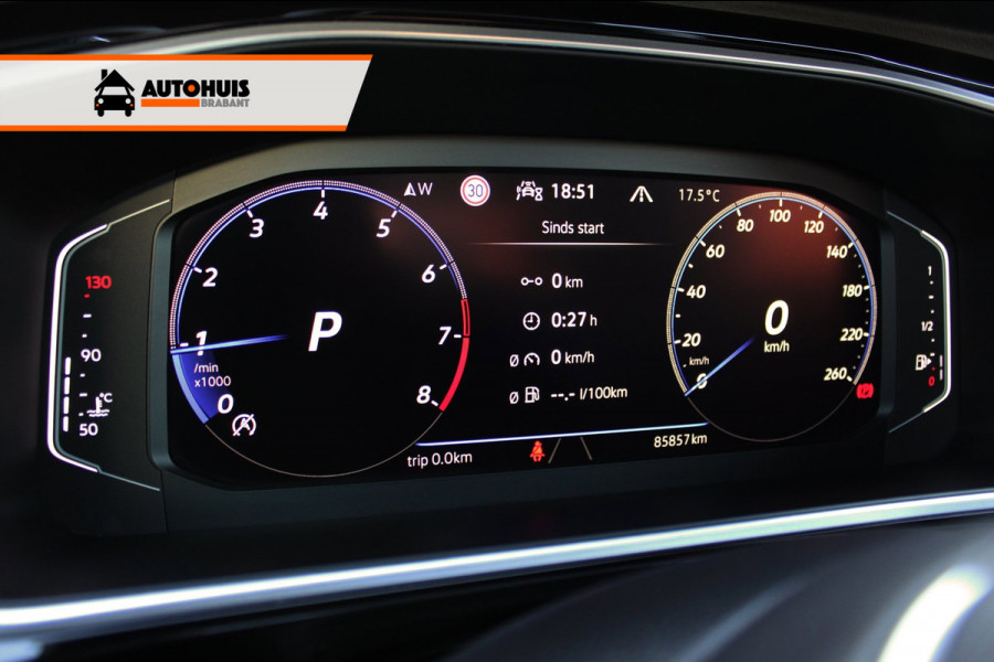 Volkswagen T-Roc 1.5 TSI DSG Aut. R-Line Pano, IQ.Light, Keyless