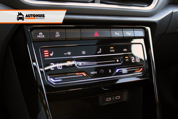 Volkswagen T-Roc 1.5 TSI DSG Aut. R-Line Pano, IQ.Light, Keyless