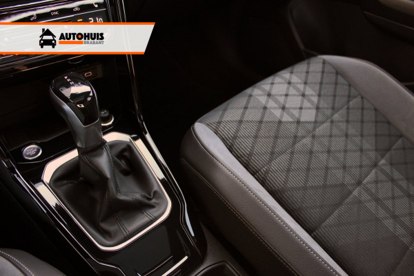 Volkswagen T-Roc 1.5 TSI DSG Aut. R-Line Pano, IQ.Light, Keyless