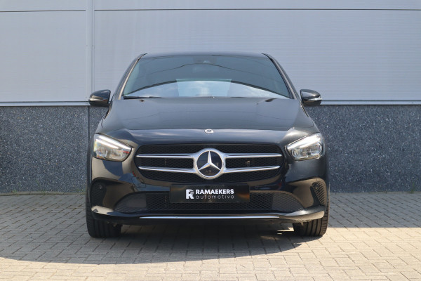 Mercedes-Benz B-Klasse 250 e Busin. Sfeerverlichting / Camera / 19inch / Trekhaak