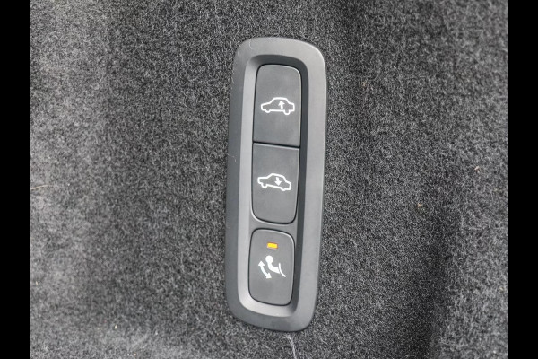 Volvo XC60 2.0 T8 Hybrid AWD Plus Bright (335kW/455PK) BEIGE LEDER, LUCHTV, PANO, TREKH, 21-inch LMV ** Slechts 9.090km. ** ** INFORMEER OOK NAAR ONZE AANTREKKELIJKE FINANCIAL-LEASE TARIEVEN **