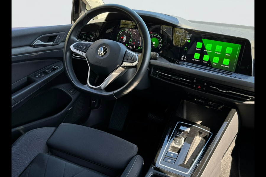 Volkswagen Golf e-HYBRID PHEV 204PK DSG STYLE CAMERA/NAVI/STUURVERW.