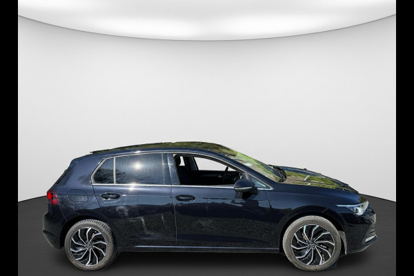 Volkswagen Golf e-HYBRID PHEV 204PK DSG STYLE CAMERA/NAVI/STUURVERW.