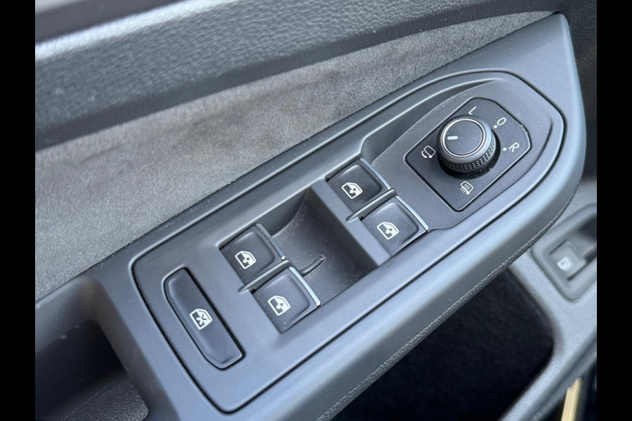 Volkswagen Golf e-HYBRID PHEV 204PK DSG STYLE CAMERA/NAVI/STUURVERW.