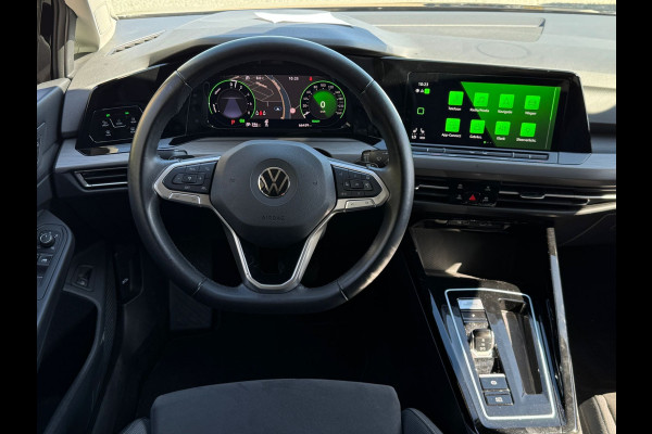Volkswagen Golf e-HYBRID PHEV 204PK DSG STYLE CAMERA/NAVI/STUURVERW.
