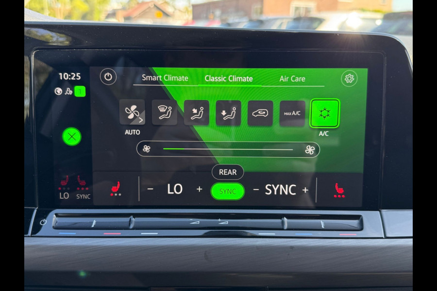 Volkswagen Golf e-HYBRID PHEV 204PK DSG STYLE CAMERA/NAVI/STUURVERW.