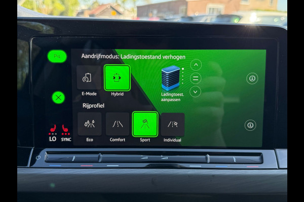 Volkswagen Golf e-HYBRID PHEV 204PK DSG STYLE CAMERA/NAVI/STUURVERW.