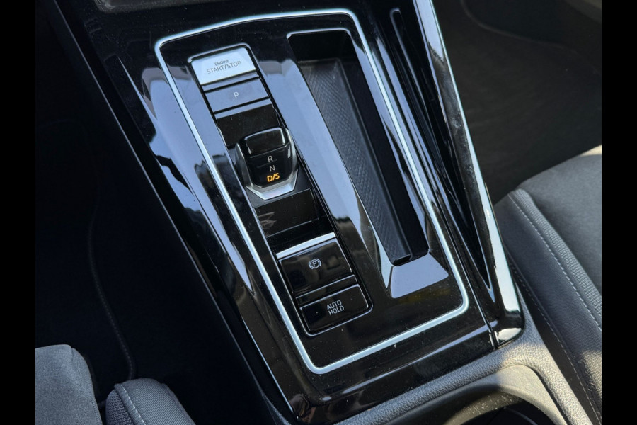 Volkswagen Golf e-HYBRID PHEV 204PK DSG STYLE CAMERA/NAVI/STUURVERW.