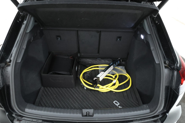 Audi Q4 e-tron 45 quattro S edition 77 kWh 265PK, S-line! Leer, Climate,