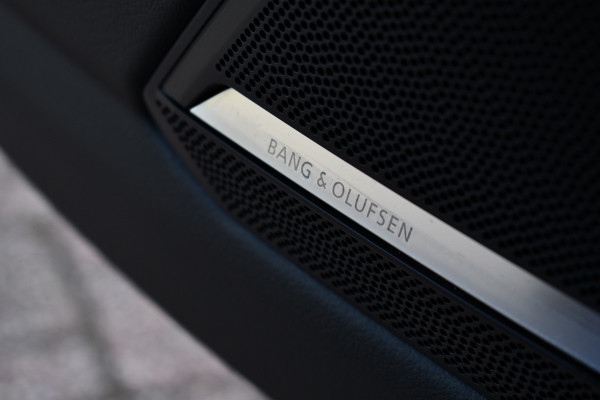 Audi A6 Limousine 55 TFSI e quattro Competition Pano Ultra-blau HUD ACC B&O