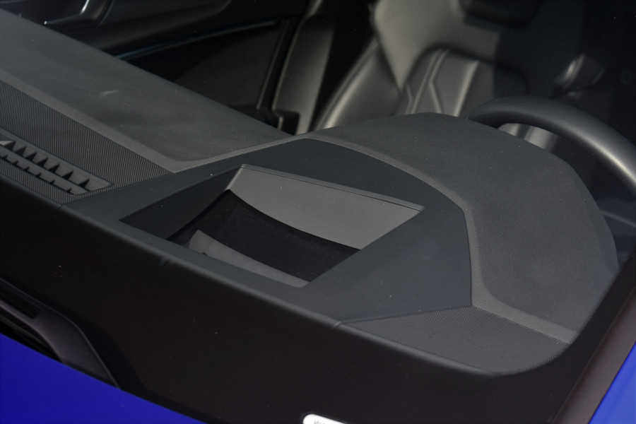 Audi A6 Limousine 55 TFSI e quattro Competition Pano Ultra-blau HUD ACC B&O