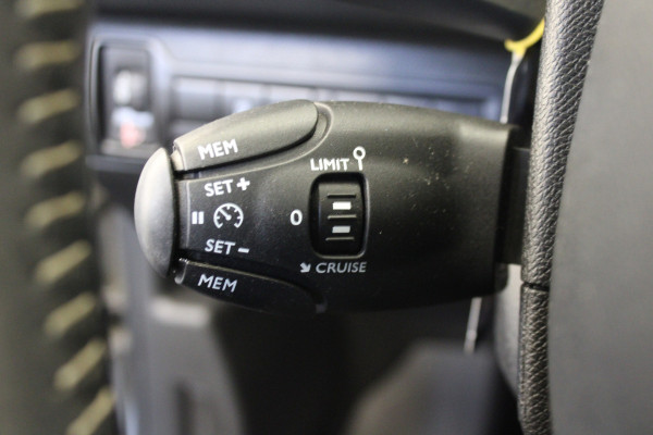 Peugeot 308 SW 1.2 PureTech Blue Lease Premium |Pano|Trekhaak|Camera|