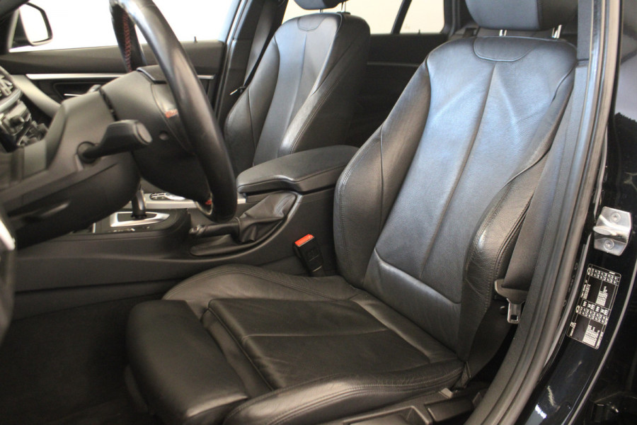 BMW 3 Serie Touring 320d EDE Saphir Edition |Navi|Leder|Camera|
