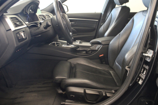 BMW 3 Serie Touring 320d EDE Saphir Edition |Navi|Leder|Camera|