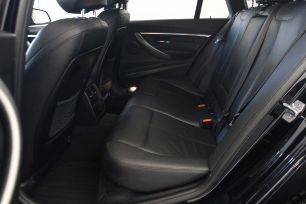BMW 3 Serie Touring 320d EDE Saphir Edition |Navi|Leder|Camera|