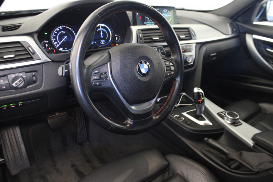 BMW 3 Serie Touring 320d EDE Saphir Edition |Navi|Leder|Camera|