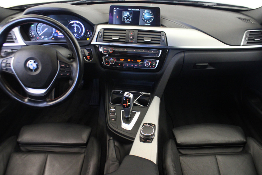 BMW 3 Serie Touring 320d EDE Saphir Edition |Navi|Leder|Camera|