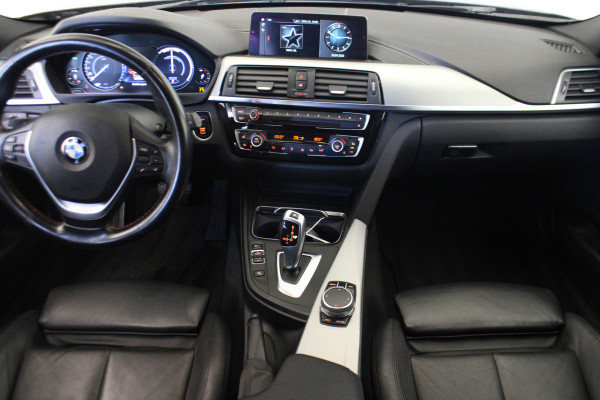 BMW 3 Serie Touring 320d EDE Saphir Edition |Navi|Leder|Camera|