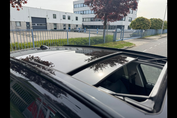 BMW 3 Serie Touring 320e Panorama XDrive Leder LED Stoelverw.