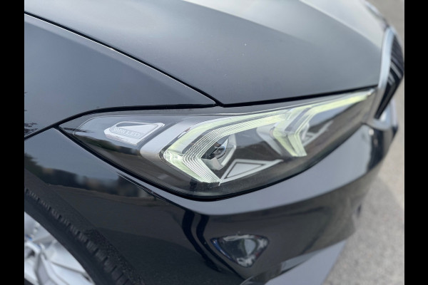 BMW 3 Serie Touring 320e Panorama XDrive Leder LED Stoelverw.