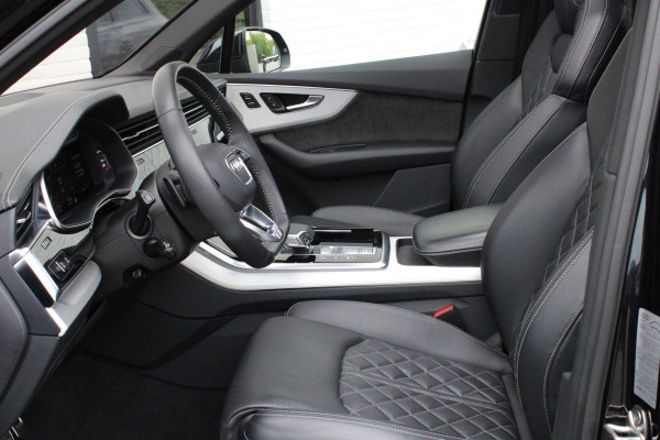 Audi Q7 4.0 TDI SQ7 quattro / Pano / 7-pers / Luchtvering / 4W-Sturing / Massage / Vol Opties / NIEUWSTAAT