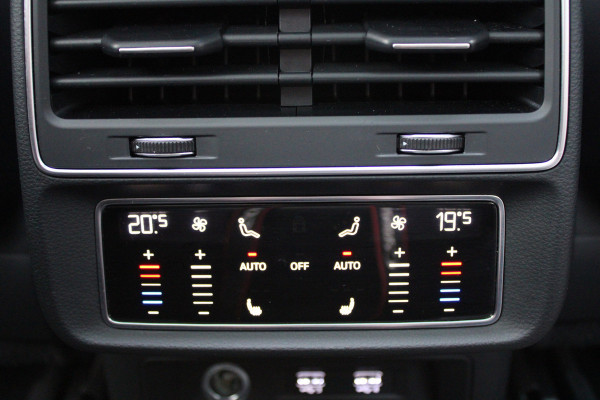 Audi Q7 4.0 TDI SQ7 quattro / Pano / 7-pers / Luchtvering / 4W-Sturing / Massage / Vol Opties / NIEUWSTAAT