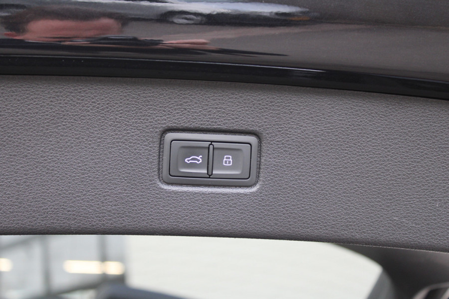 Audi Q7 4.0 TDI SQ7 quattro / Pano / 7-pers / Luchtvering / 4W-Sturing / Massage / Vol Opties / NIEUWSTAAT